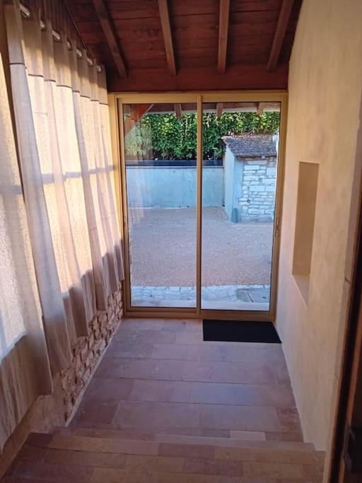 Petite Maison En Pierre Au Calme Avec Exterieur Montbellet エクステリア 写真