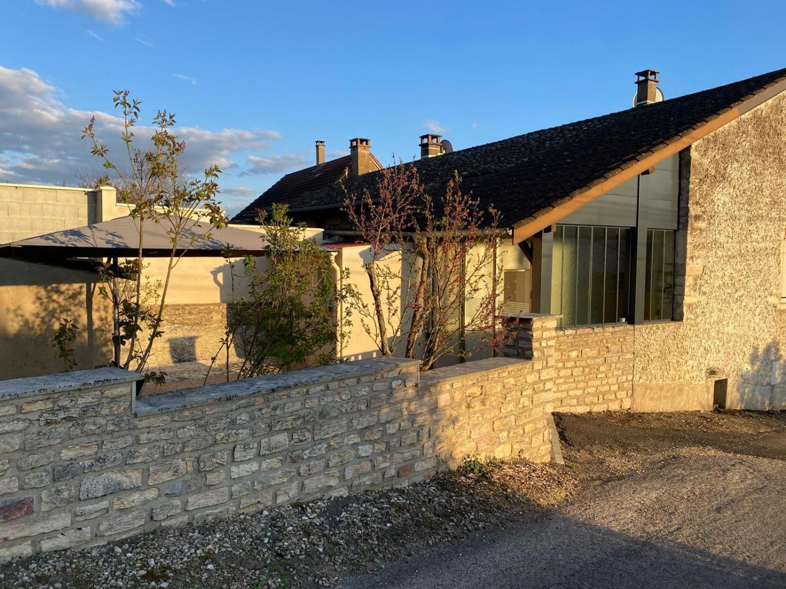 Petite Maison En Pierre Au Calme Avec Exterieur Montbellet エクステリア 写真